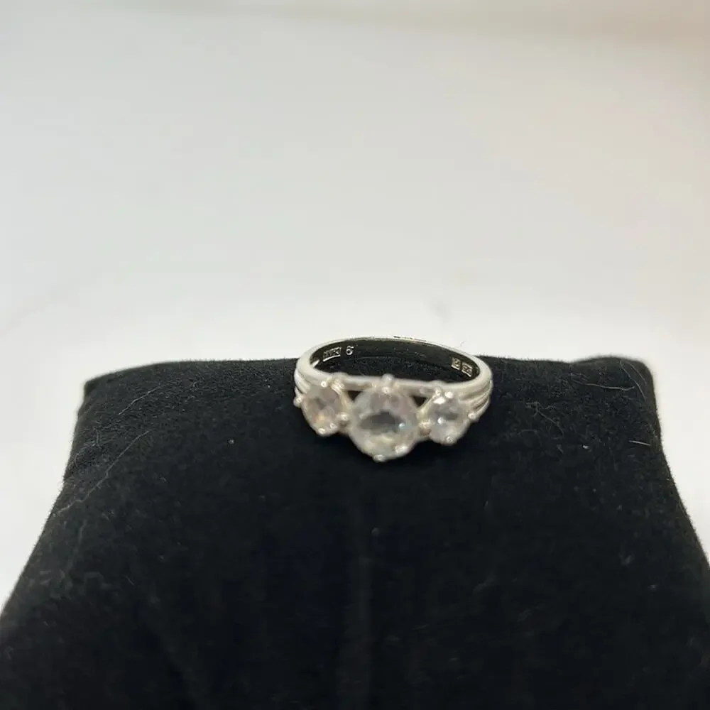 Vintage 925 3 Clear Stone Women's Ring Size 9
